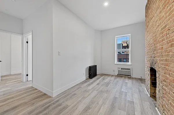 Rented by R New York | media 3