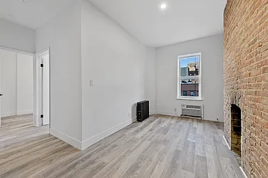 Rented by R New York