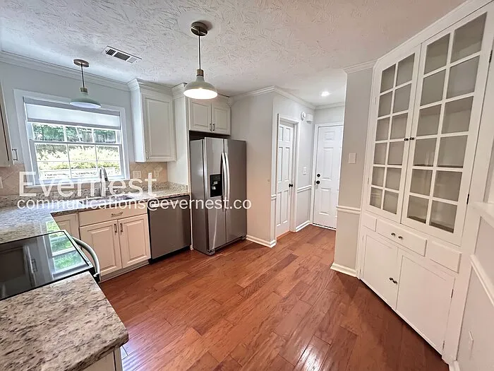 2219 Heritage Trace Dr — Photo 5
