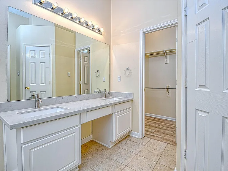 20826 Meadowhill Dr — Photo 19