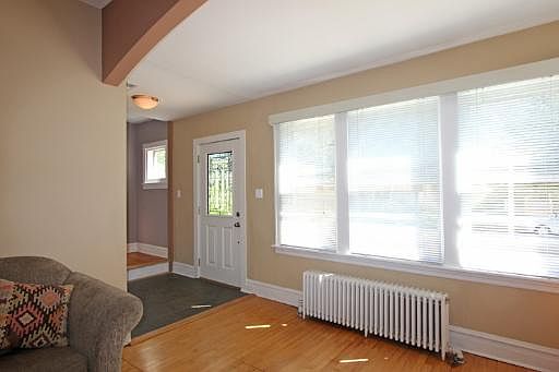 2nd image of 819 S Harvey Ave