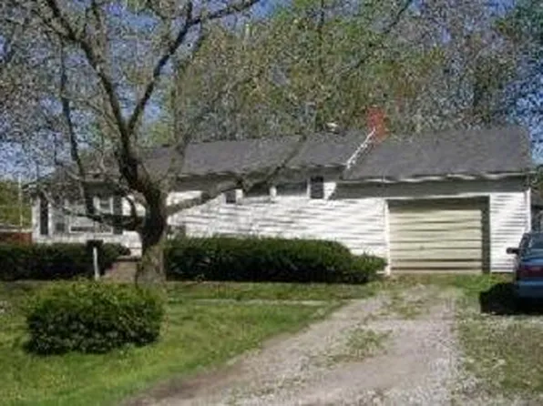 604 Ridge St, Carterville, IL 62918