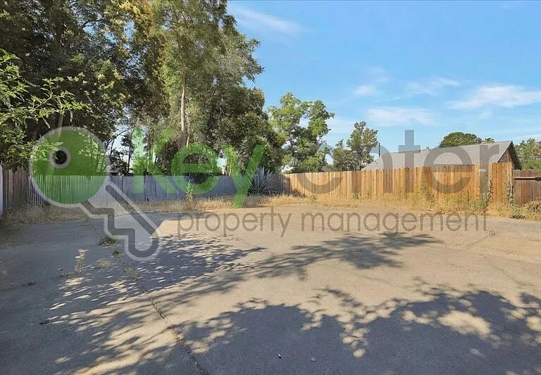 4806 Yosemite Ave #A — Photo 15