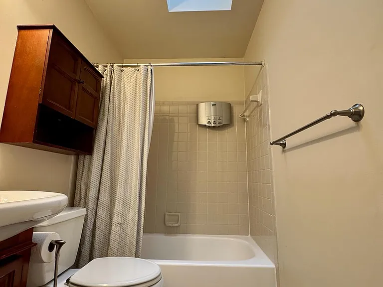 1017 Spain Dr — Photo 30