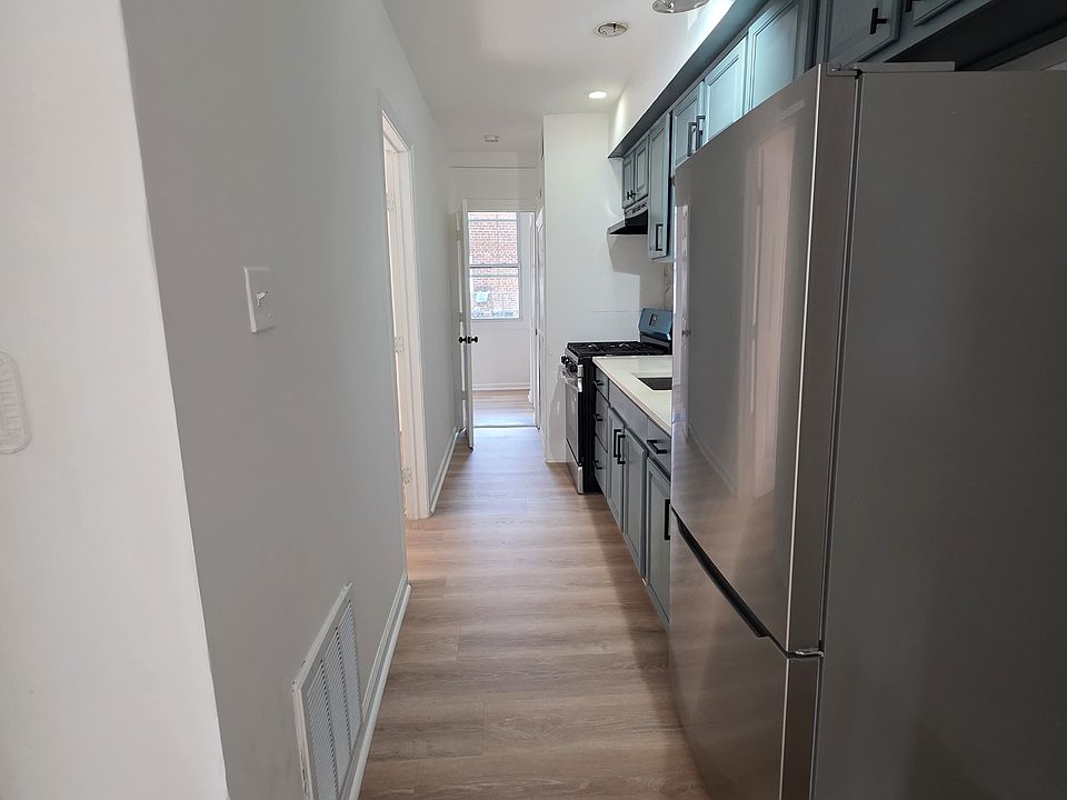 1st image of 4262 Clay St NE