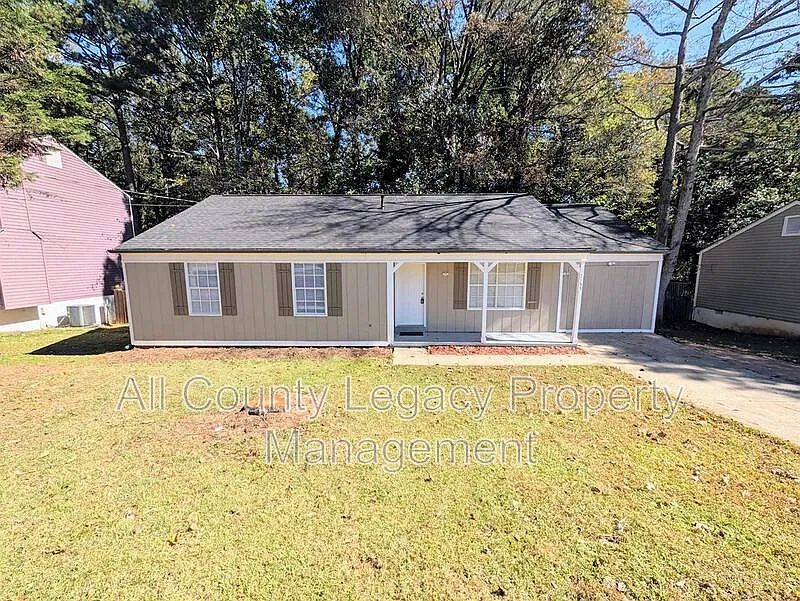 3 bed, 2.0 bath, 1218 sqft, $1,995 — Photo 1