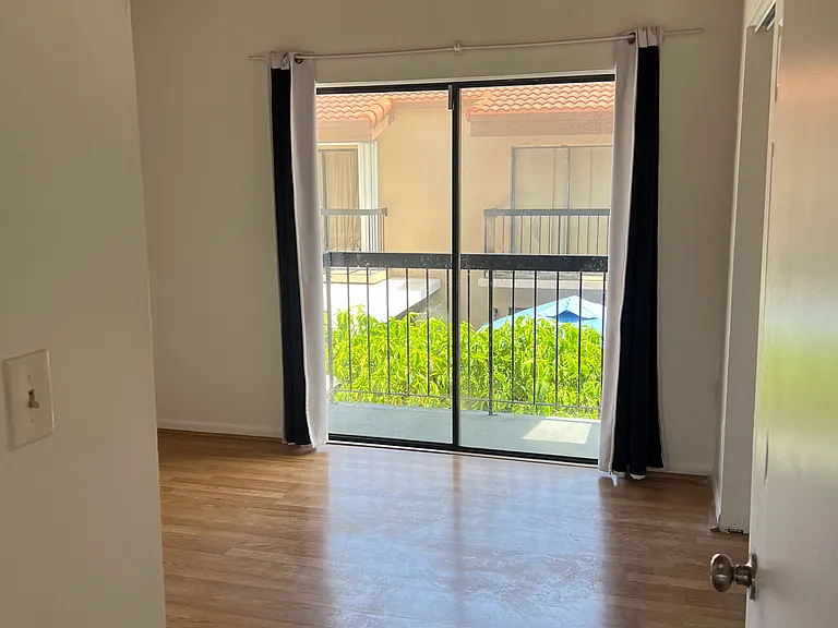 1917 SW 107th Ave #705 — Photo 7