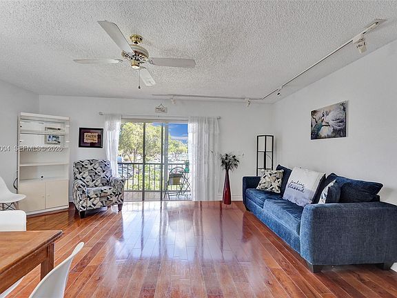 4th image of 8260 SW 24th St APT 6210