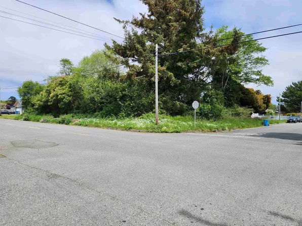 630 Glenn St, Crescent City, CA 95531