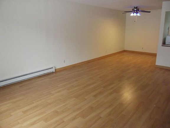 3rd image of 5627 Green Circle Dr APT 121
