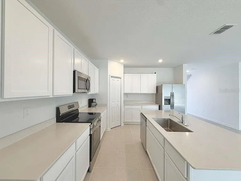 3638 Hardman Dr — Photo 3