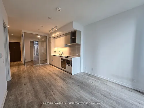 7890 Jane St #502 Photo 1