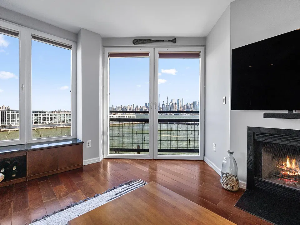 600 Harbor Blvd #1121