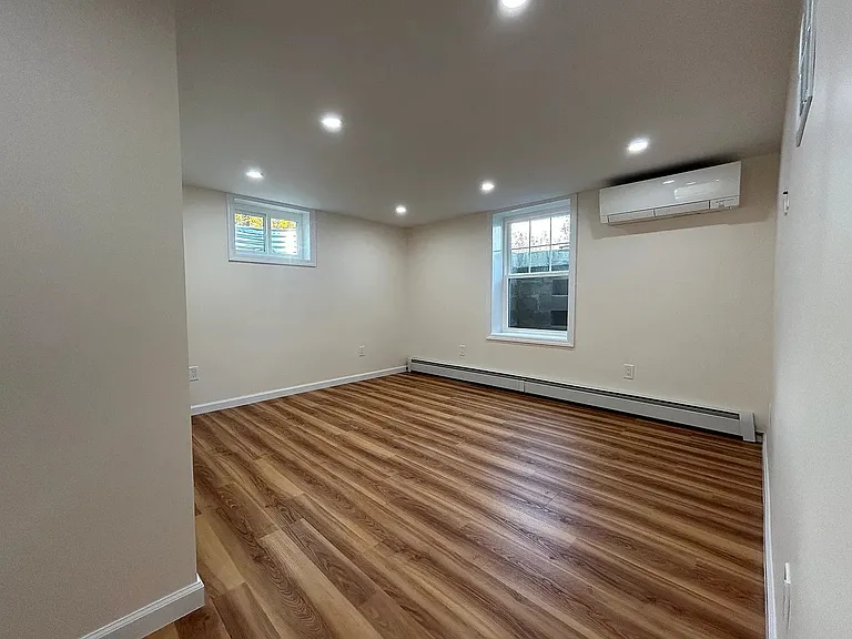 90 Havemeyer Ln #2 — Photo 4