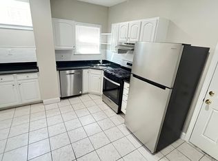 18 Harris St APT 1, Webster, MA 01570