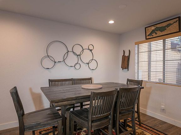 4th image of 1377 Clubview Dr #2