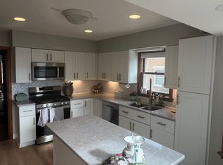 9109 W Hawthorne Ave #9109, Milwaukee, WI 53214