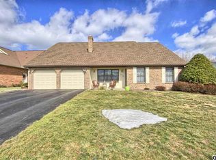 1034 Dewey St, Steelton, PA 17113