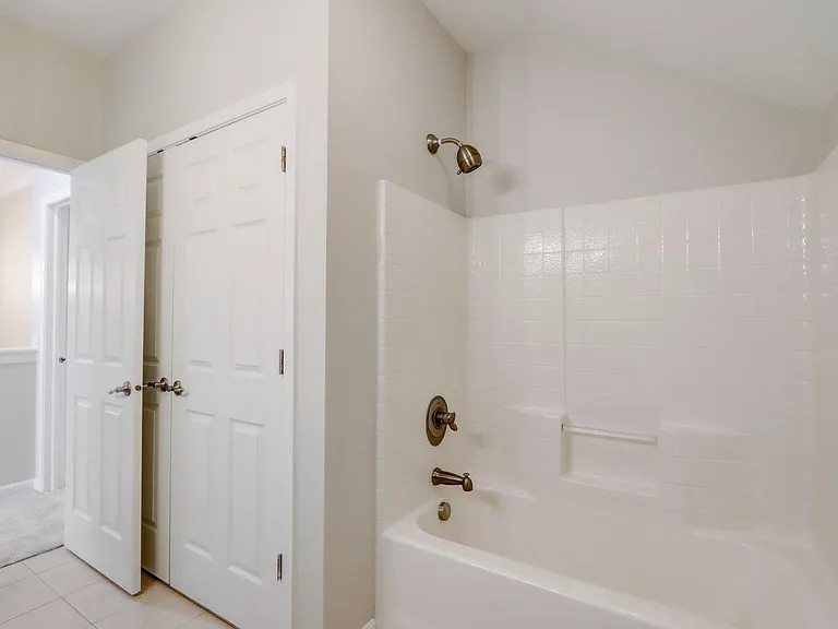 1242 Pawtucket Dr — Photo 8