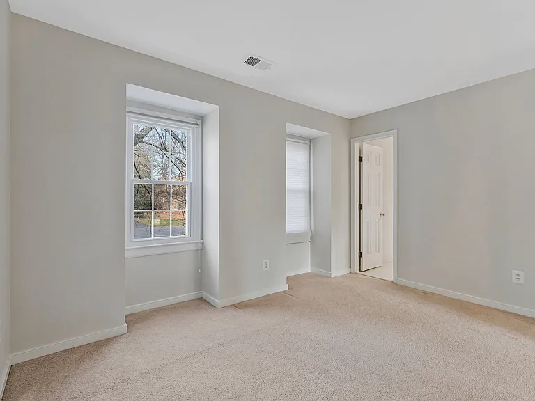 1215 Delta Glen Ct — Photo 46