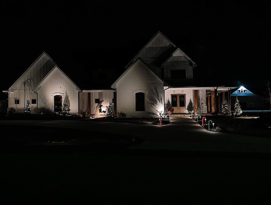 2nd image of 20 SE 8th St
