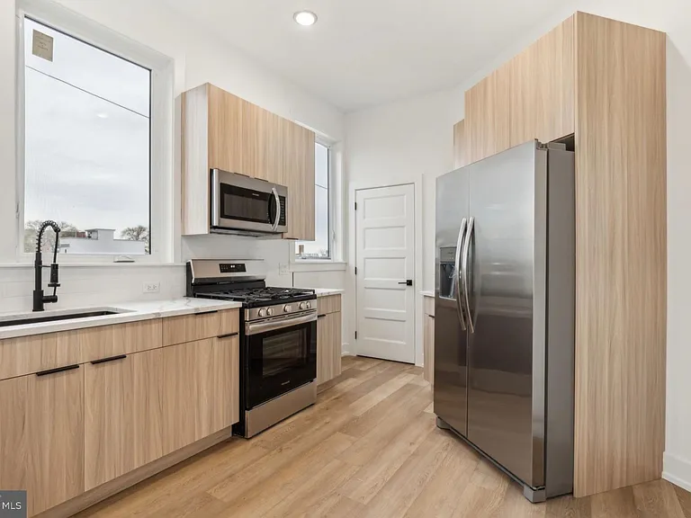 136 E Cumberland St #40-3 — Photo 6