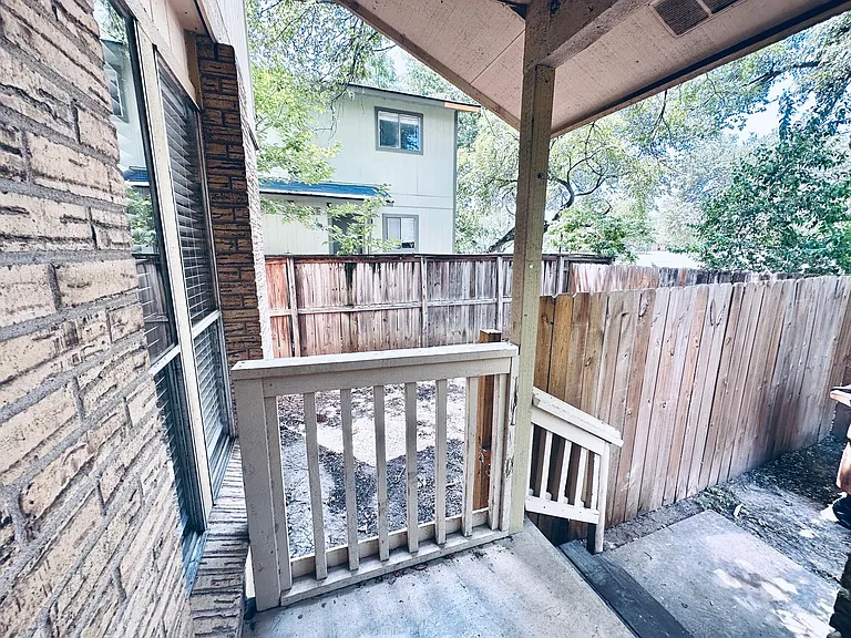 1318 Southport Dr — Photo 38