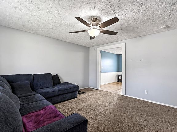 3rd image of 6570 Highbury Rd