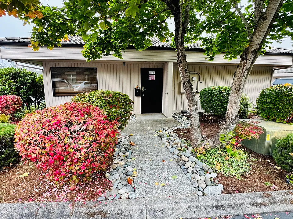 8112-8116 112th Street Ct E #8114C