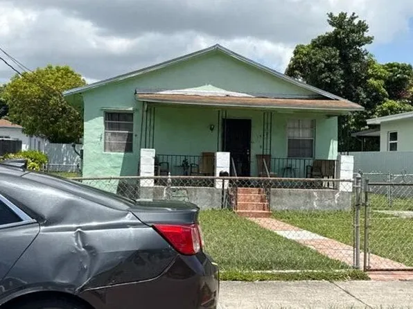 1369 NW 69th St, Miami, FL 33147