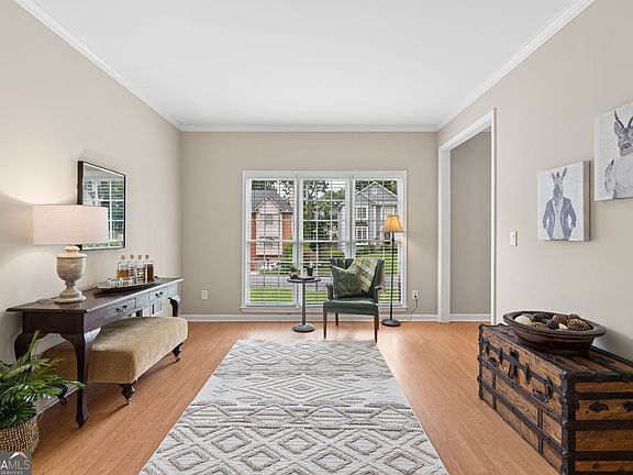 5th image of 420 Dunhill View Ct