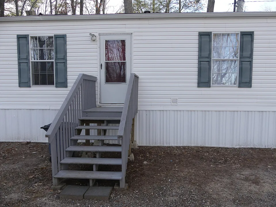 168 Pinner Rd #3