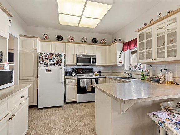 3rd image of 8485 Young Rd #114