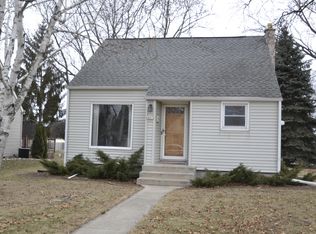 W164N8410 Hiawatha Ave, Menomonee Falls, WI 53051