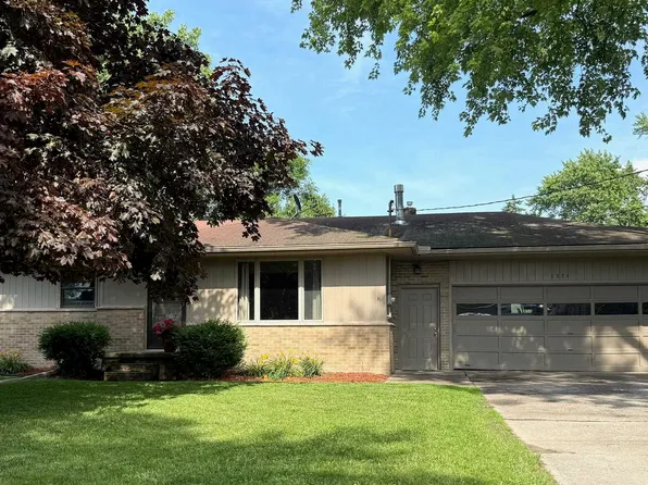 1574 Elizabeth Ln, Essexville, MI 48732