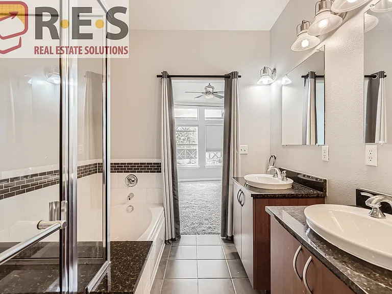 2708 Blake St — Photo 16