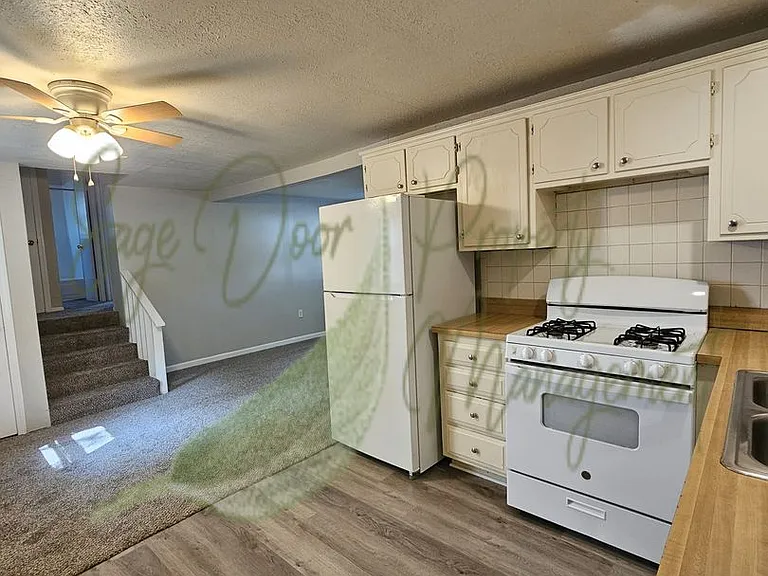 9409 E 67th Ter — Photo 8