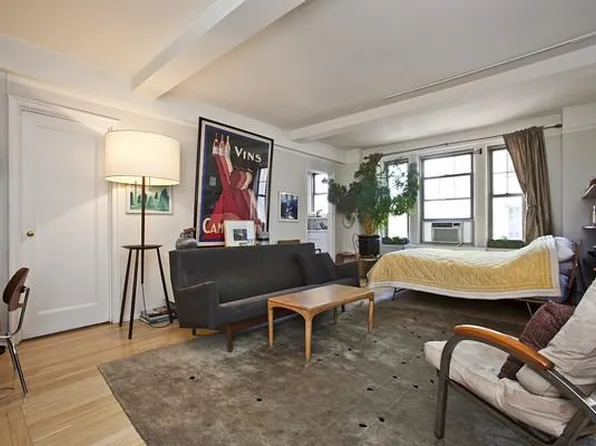 299 West 12th Street image 1 of 6