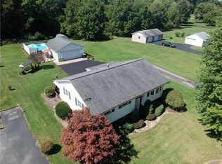 2702 Old Pittsburgh Rd, New Castle, PA 16101