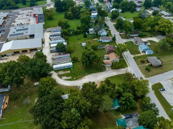 214 Maupin Ave, New Haven, MO 63068