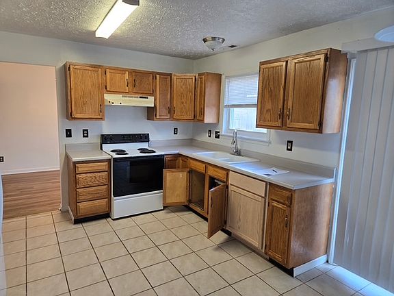 2nd image of 3205 Jordy Dr