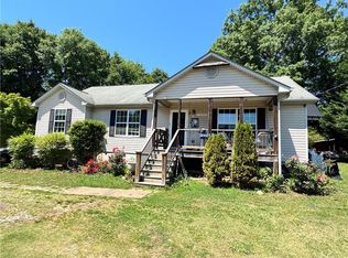 3216 Brackett Dr, Gainesville, GA 30506
