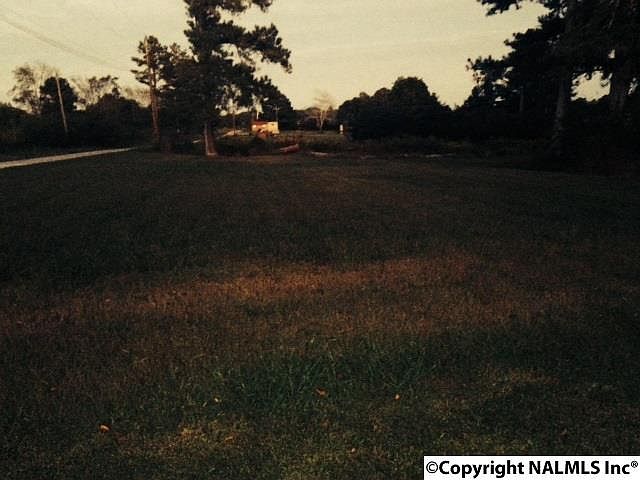 2nd image of 1581 Carroll Rd