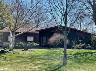 1130 Cora Dr, Flint, MI 48532