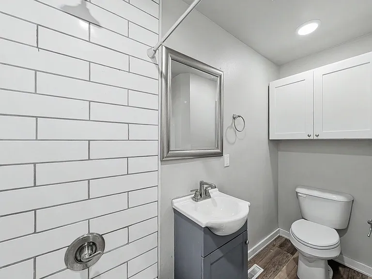24 Hampstead Ln — Photo 13