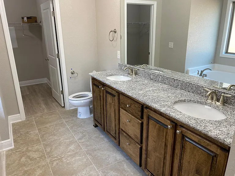 3928 Shady Grove Dr — Photo 7