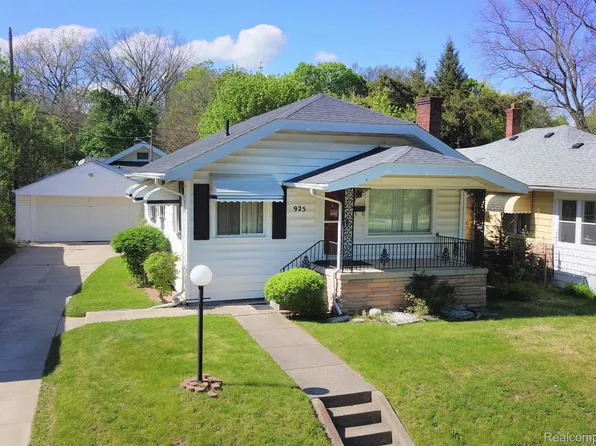925 E Wellington Ave, Flint, MI 48503