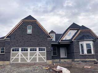 5081 Winners Circle Dr, West Chester, OH 45011