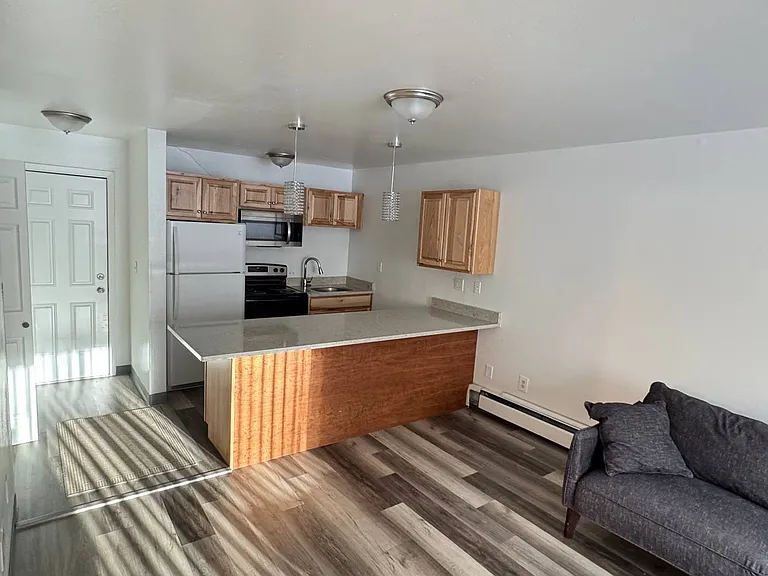 1024 Hoyt St #103 — Photo 6