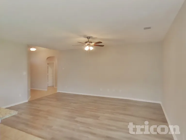 728 Walls Blvd — Photo 3